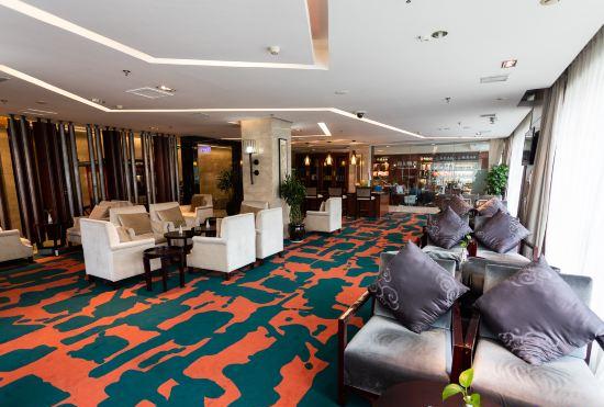 Chengdu x Langzhong Hotel (Chengdu Railway Station East Station Yinghui Road Subway Statio