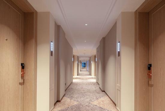 Гостиница Vienna Hotel (Zhangjiajie National Forest Park Core Scenic Area)