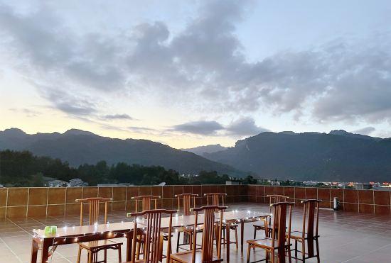 Гостиница Zhangjiajie Xianzonglin Homestay (Wulingyuan Forest Park Branch)