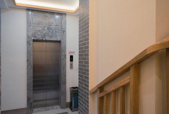 Гостиница Urban Garden Smart Hotel (Zhangjiajie Wulingyuan Zixiaguan Branch)