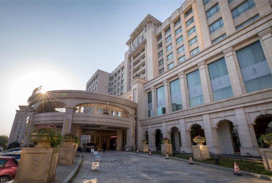 Гостиница Sunshine Hotel & Resort Zhangjiajie