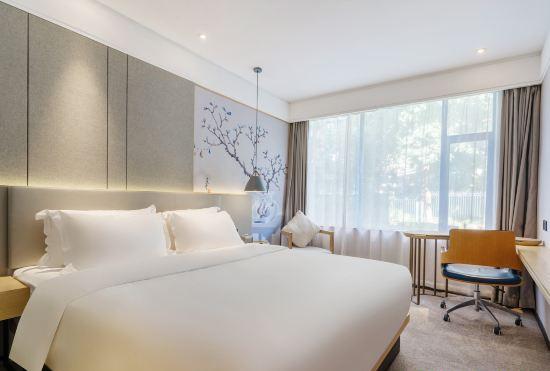 Lanxi Hotel (Shenzhen Dongmen Huangbeiling Subway Station)