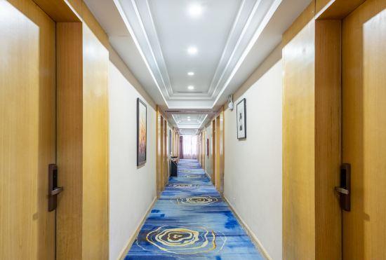 Royal Rating Hotel (Shenzhen Baoan Xixiang Liutang)
