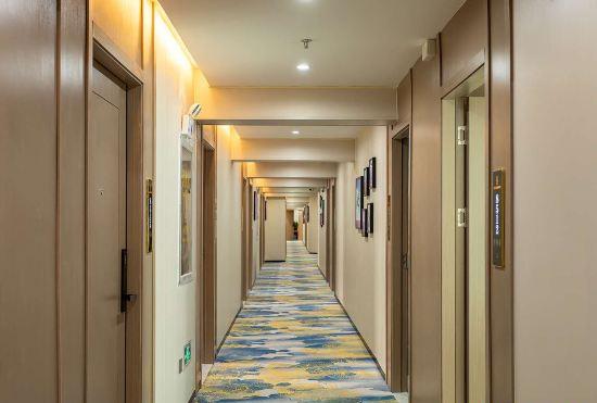 Гостиница Le 8 Manli Hotel (Shenzhen North Railway Station Minzhi Branch)