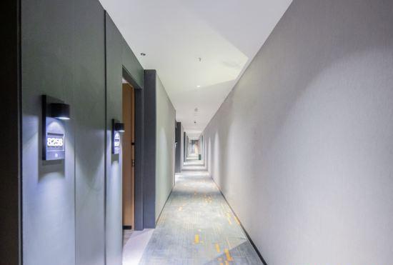 Kaimeilai Hotel (Shenzhen Futian Shangmeilin Subway Station Store)