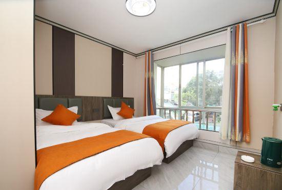 Phoenix Island Hotel (Kunming South High-speed Railway Station)