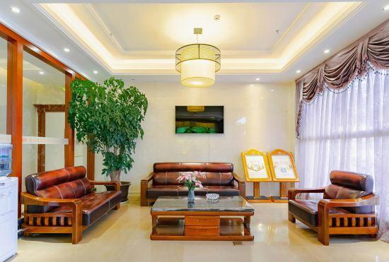 Гостиница Vienna Hotel (Kunming South High-speed Railway Station, Chenggong University Town)