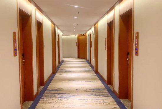 Гостиница Zhong Huang Hotel