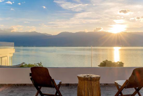 Гостиница Mountain and · Garden Villa View  (Dali Erhai Lake Branch)