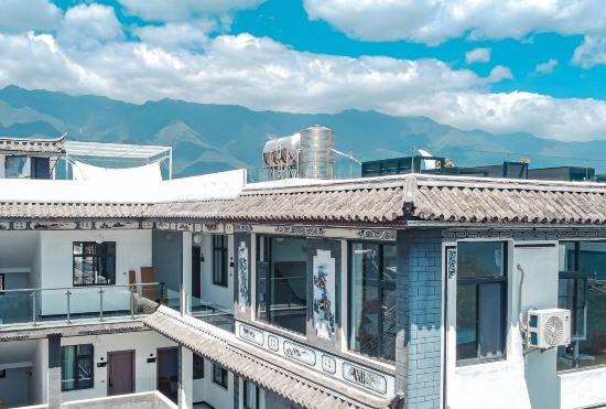 Гостиница Zaihaiyifang Sunrise Seaview Homestay (Dali Qihai Branch)