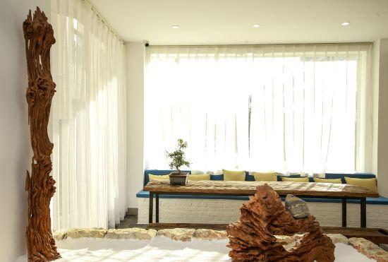 Hotel Zhufeng Park Xin Inn (Dali High-speed Railway Station)