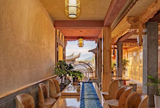 Гостиница Yunnong Yueluo Minjia Inn