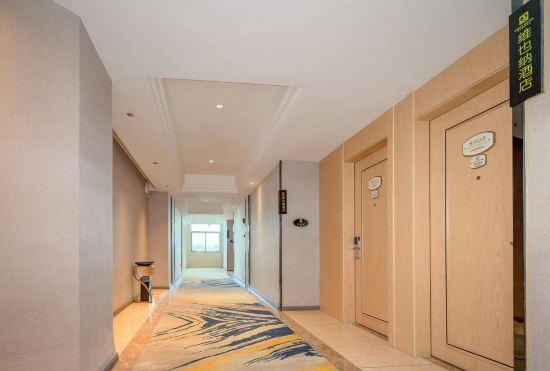 Vienna 3 Best Hotel (Dongguan Liaobu Shida Road)
