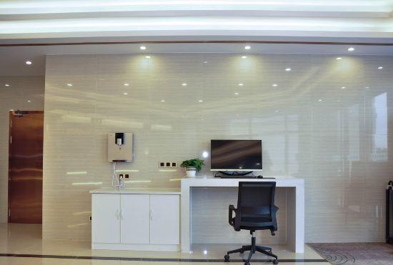 GreenTree Inn Express Hotel (Hefei University Nanyan Lake Campus West District)