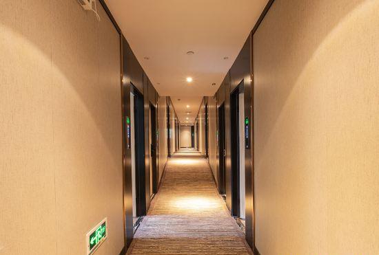 Gemeng Hotel (Nanning Wuxiang Headquarters Base Store)