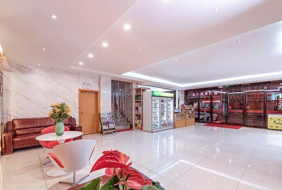 Red Lantern Traders Hotel