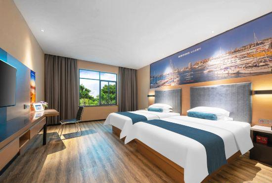 Huayi Select Hotel (Nanning East Railway Station)