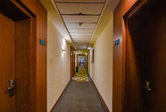 Гостиница Jinjing Select Hotel (Nanyang Changjiang Road Institute of Technology)