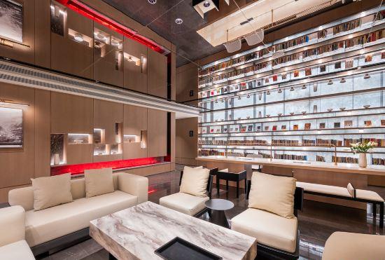 Hotel 56th floor, ping an building, 888 Zhongshan Road, Jianghan District, Wuhan Province