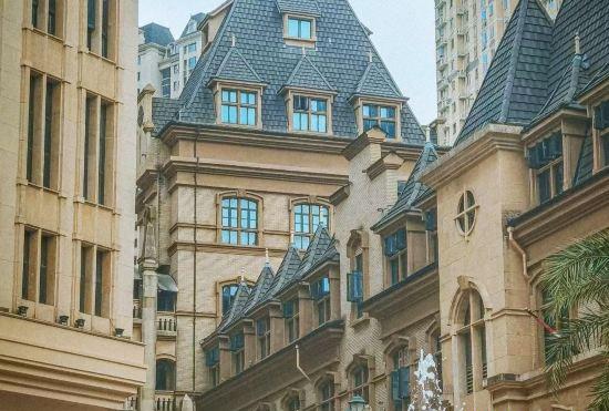 Dingsheng Hotel (Huazhong University of Science and Technology Guanggu Avenue Subway Stati
