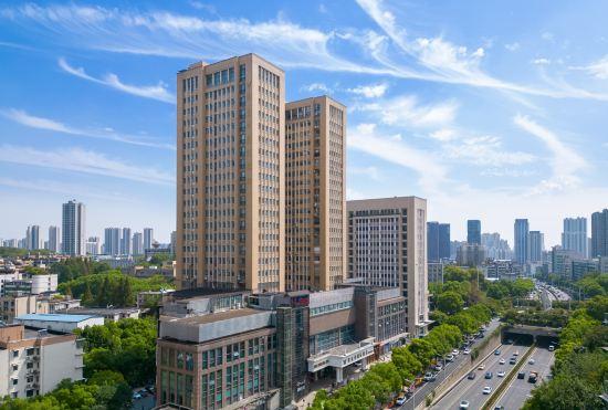 Гостиница Vienna International Hotel (Wuhan jiejiekou science and technology store)