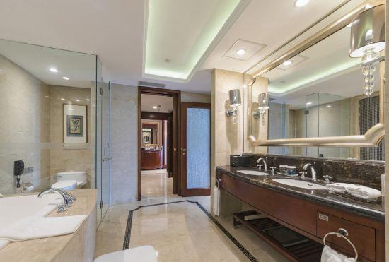 Гостиница Grand Metropark Guofeng Hotel, Tangshan