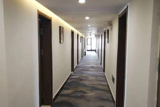 Hotel Hi·Hai Homestay (Weihai Port Passenger Terminal Huafa Xintiandi Branch)