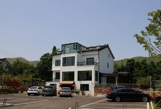Hotel Yixing Xiaolou Zhangyuan B & B