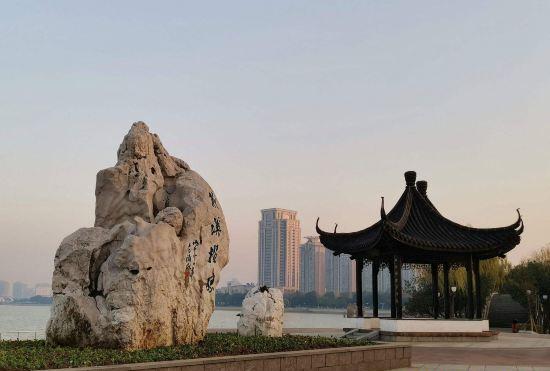 Гостиница Home Inn Neo (Yixing Renmin Middle Road Branch)