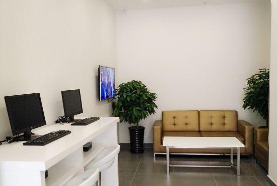 Xiaomei Hotel (Beijing Universal Studios Tuqiao Subway Station)
