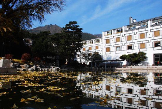 Гостиница Fragrant Hill Hotel