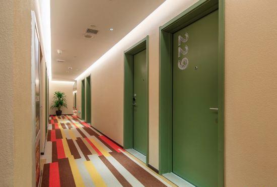 Гостиница Ibis Hotel Beijing Daxing Starlight Movie Studio Store