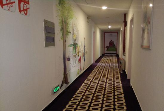 The pudding hotel (university of Shanghai jiading store cheng zhong rd)
