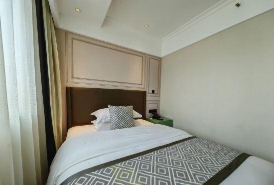 Hotel Greentree Inn (Shanghai Wuning Road Zhenping Road Subway Station Store)