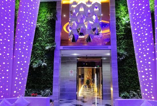 Гостиница Holiday Villa Hotel and Residence Shanghai Jiading