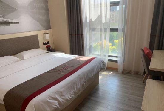 Thank U Hotel (Yongjing road, Jiading District North subway station, Shanghai)