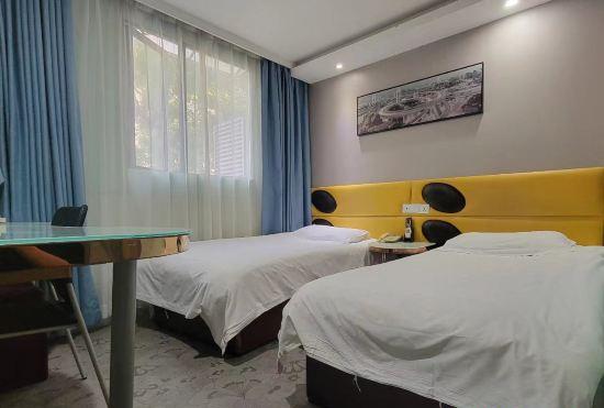 Haomeng Hotel (Shanghai Pengpu New Village Subway Station Branch)