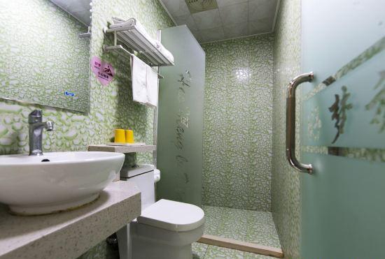 Гостиница Haomeng Hotel (Shanghai Pengpu New Village Subway Station Branch)