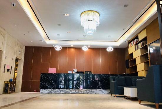 Гостиница Yunyi Hotel (Shanghai National Convention and Exhibition Center)
