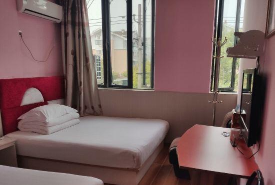 Chun Yi Hotel