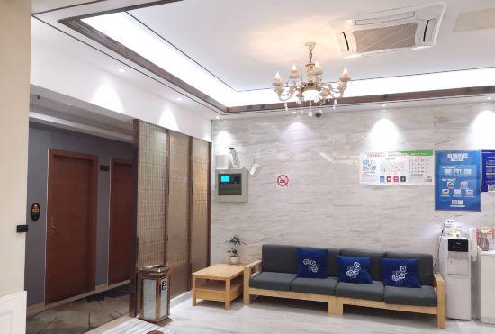 Aiyi Hotel (Shanghai Luohe Luo Donglan Road Subway Station)