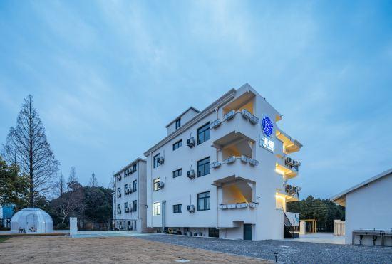 Гостиница Floral Hotel· Shanghai Yidao Chengxuan Homestay (Qingping Highway Branch)