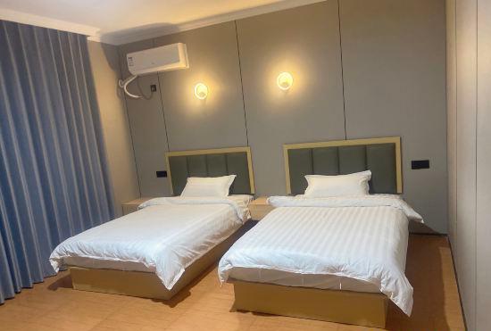 Гостиница Shanghai Chenglong Hotel