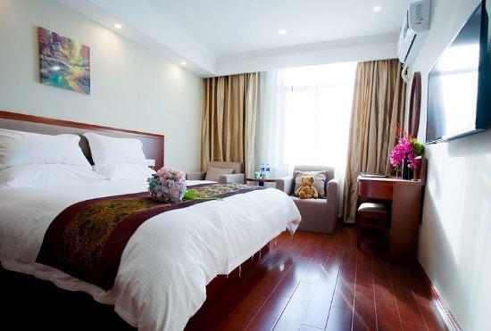 Гостиница GreenTree Shell Hotel (Shanghai Xujiahui Meiluo City & shanghai stadium subway station)