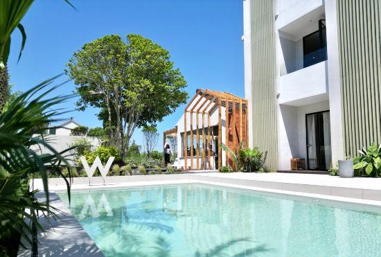 Hotel Sparrow paradise