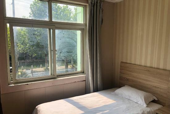 AA hotel(Shanghai Jiading district Tongji University Xinhuang )