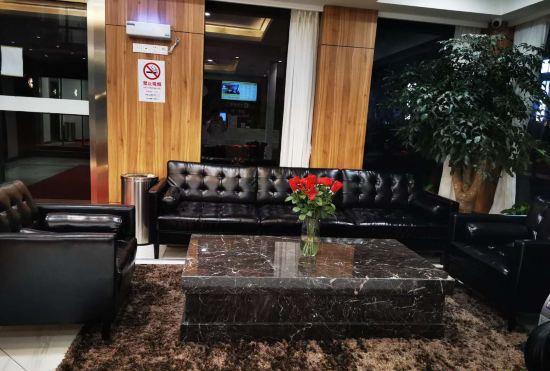 Гостиница Shanghai Shenguang Hotel (College of electronics and information technology store)