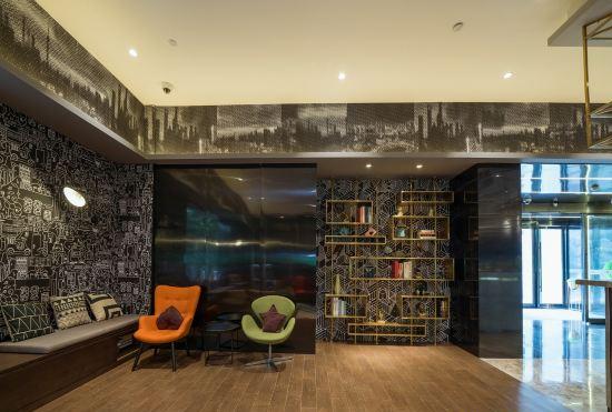 Wanhe Zhizhen Hotel (Shanghai Sun Moonlight Dapuqiao Subway Station)