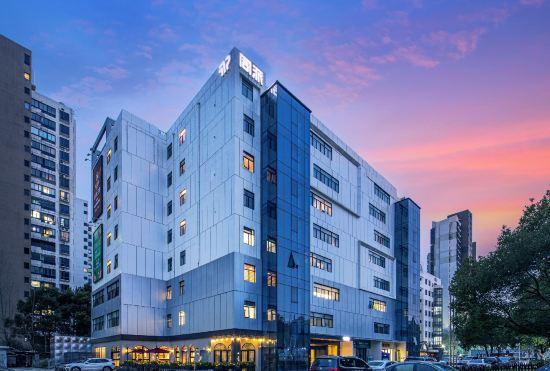 Гостиница Shanghai Pudong Lujiazui Tongpai Hotel