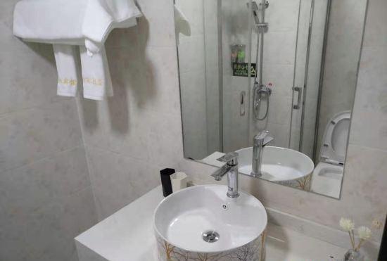 Гостиница Shanghai Rongle Hotel